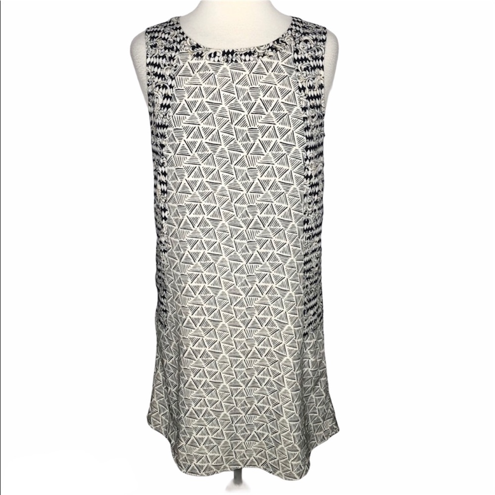 Skies Are Blue Geometric Shift Dress Size Small